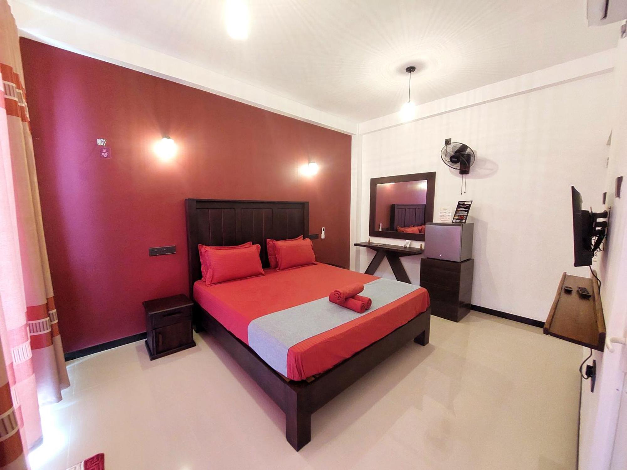 Chen Villa - Near Airport Негомбо Экстерьер фото
