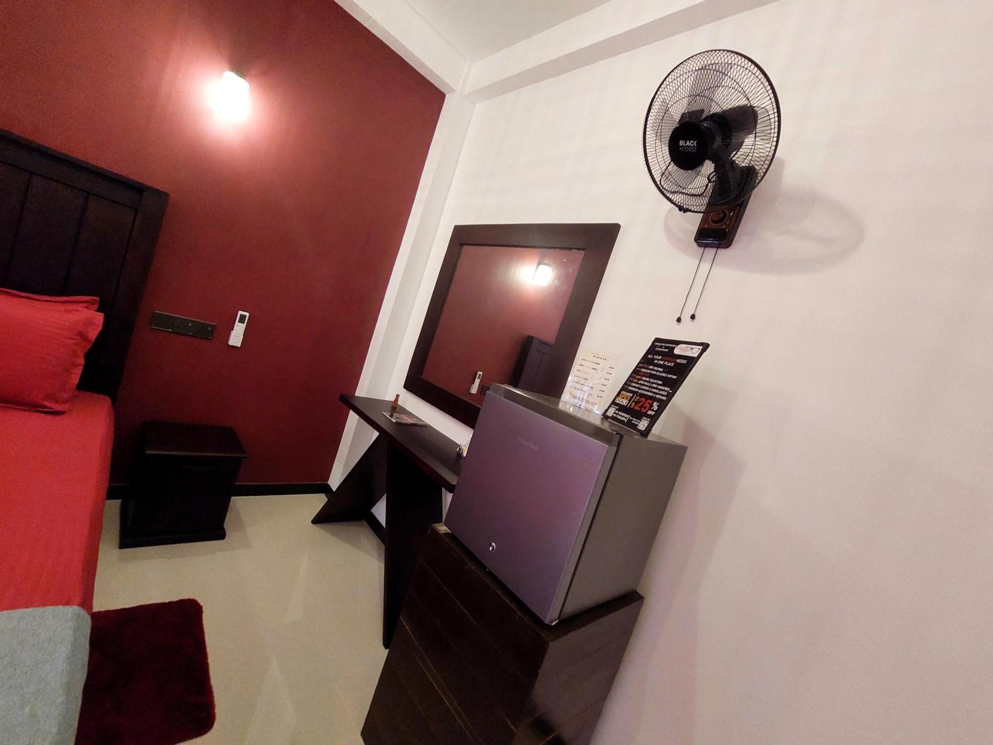 Chen Villa - Near Airport Негомбо Экстерьер фото